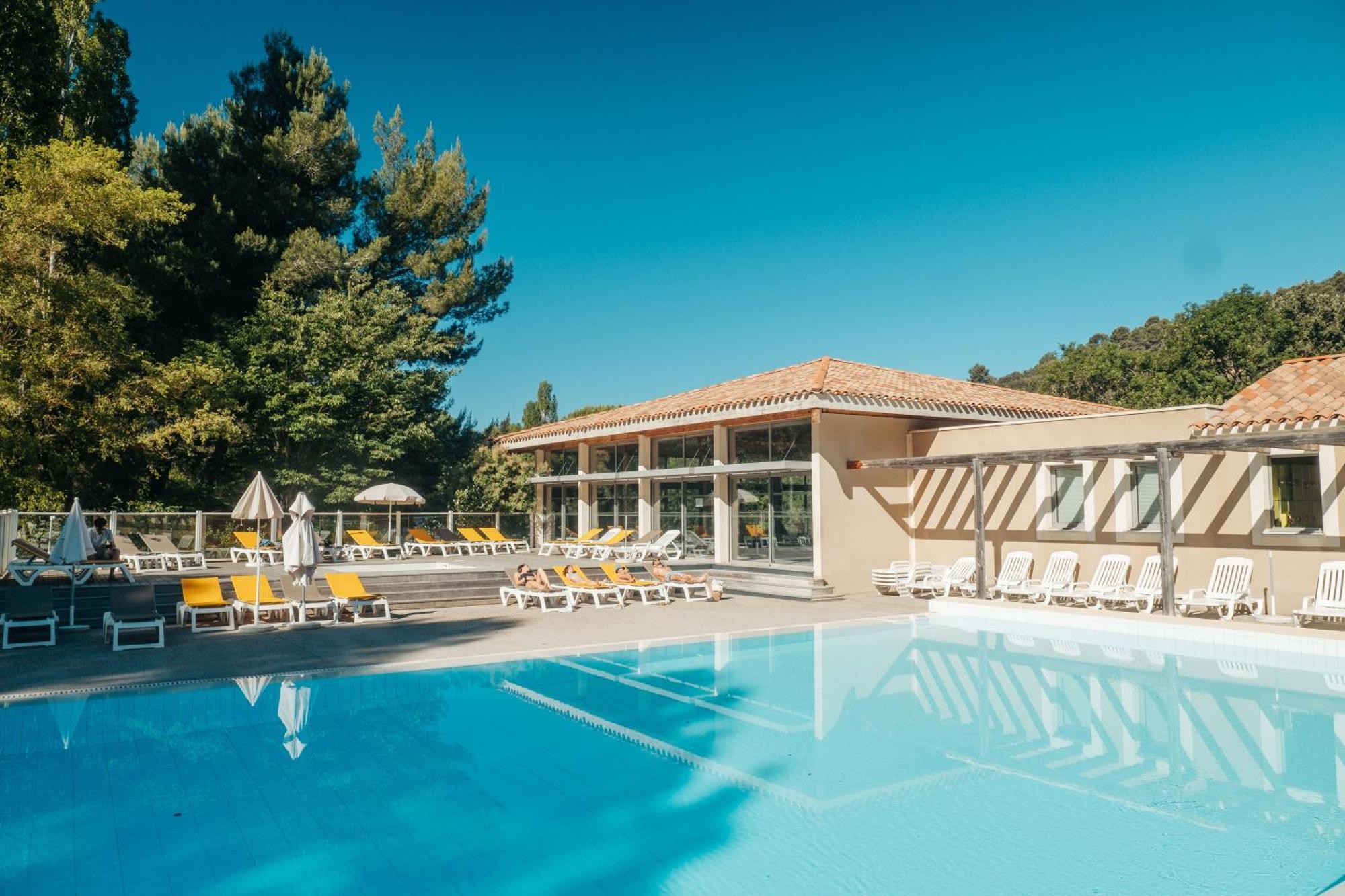 Club Vacances Bleues Domaine de Château Laval Gréoux-les-Bains Exterior foto